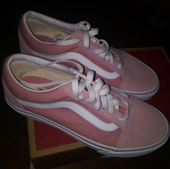 Vans - Picture 2 of 6